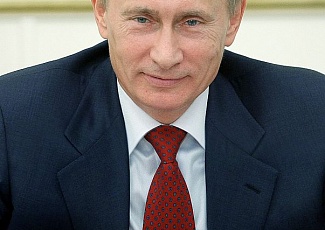 Президент России Владимир Путин и премьер-министр Дмитрий Медведев поздравили ГАРАНТ с 25-летием!